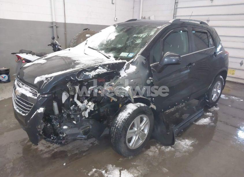 Photo 2 of 2015 Chevrolet Trax LT (VIN 3GNCJRSB8FL221488)