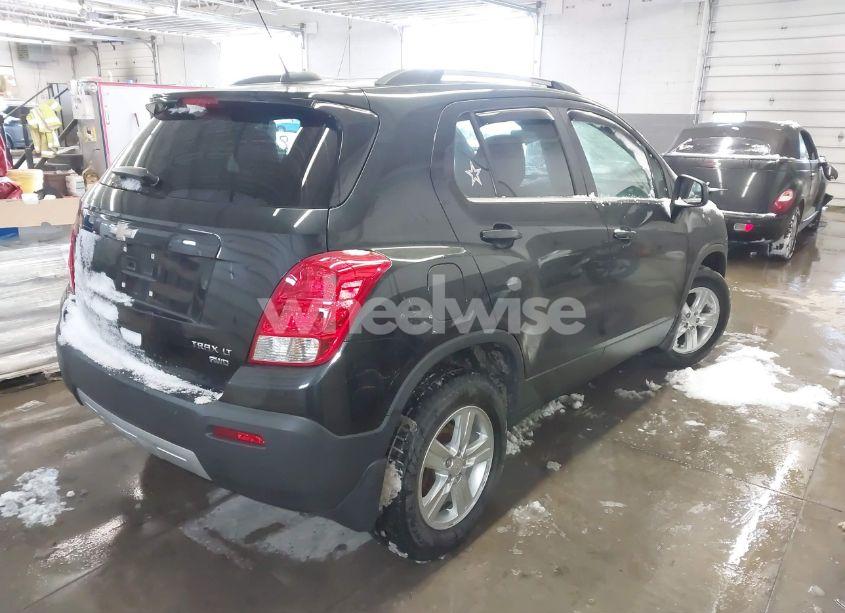 Photo 4 of 2015 Chevrolet Trax LT (VIN 3GNCJRSB8FL221488)