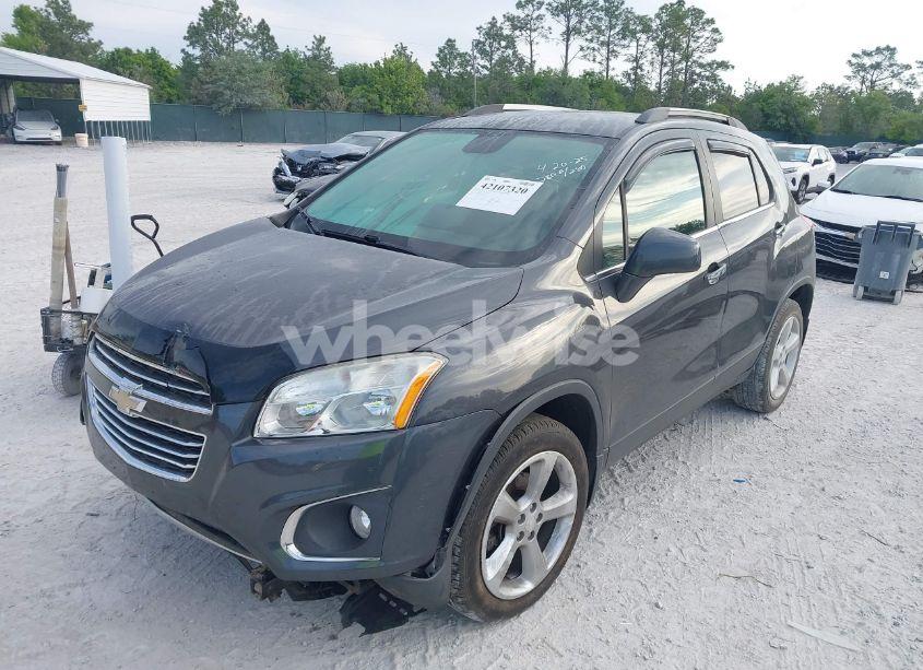 Photo 2 of 2016 Chevrolet Trax LTZ (VIN 3GNCJRSB9GL175185)