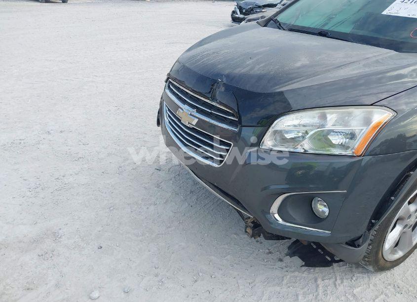 Photo 6 of 2016 Chevrolet Trax LTZ (VIN 3GNCJRSB9GL175185)