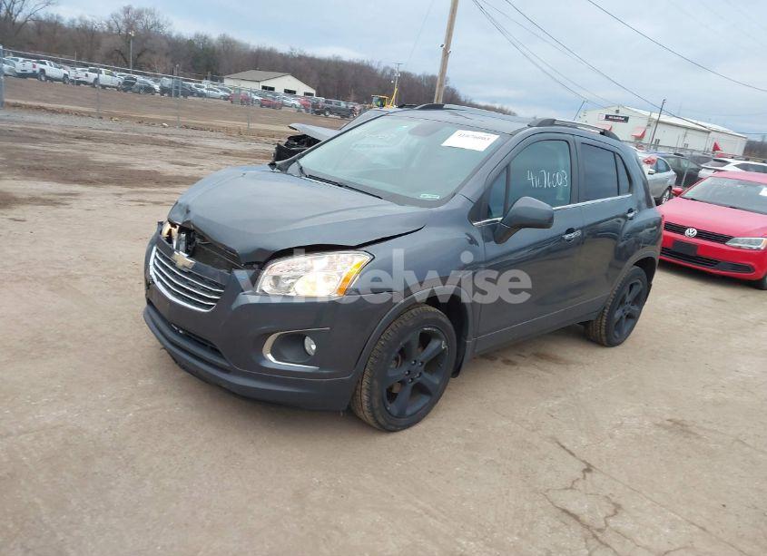 Photo 2 of 2016 Chevrolet Trax LTZ (VIN 3GNCJRSB9GL253562)