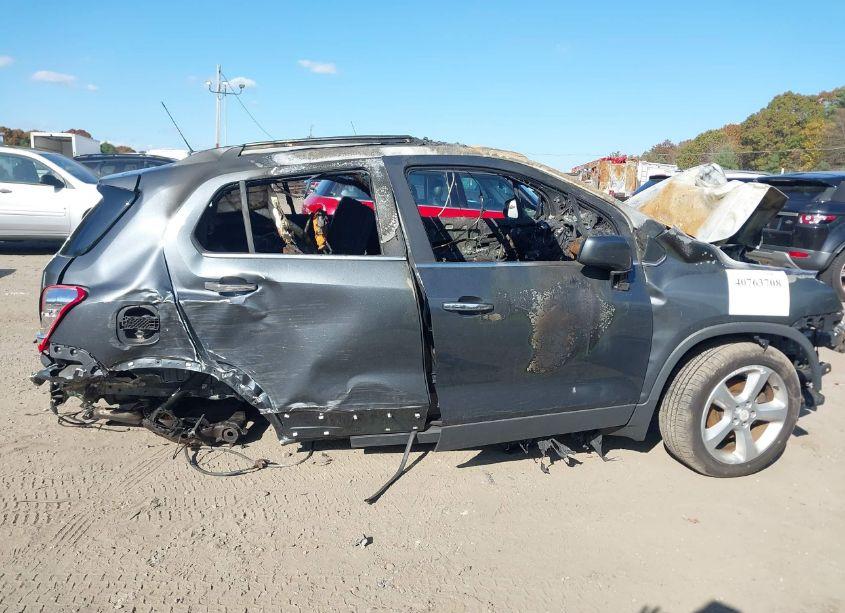 Photo 13 of 2016 Chevrolet Trax LTZ (VIN 3GNCJRSB9GL259233)