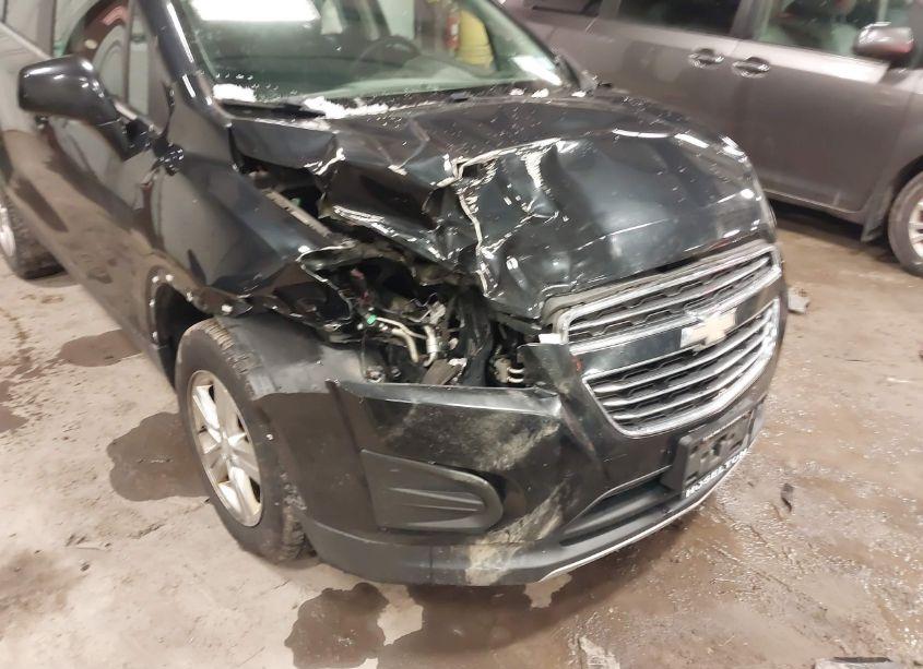Photo 6 of 2015 Chevrolet Trax LT (VIN 3GNCJRSBXFL190390)