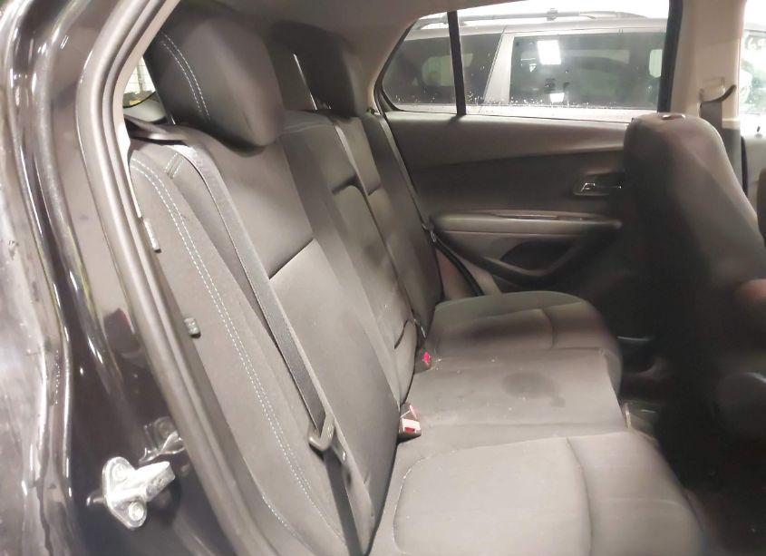 Photo 8 of 2015 Chevrolet Trax LT (VIN 3GNCJRSBXFL190390)