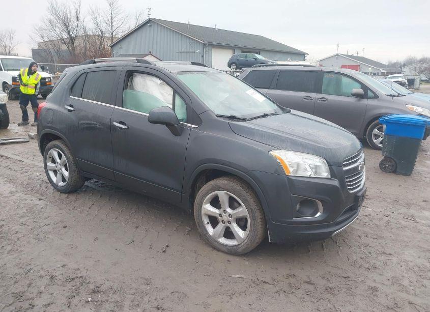 2016 Chevrolet Trax LTZ (VIN 3GNCJRSBXGL154622) main photo