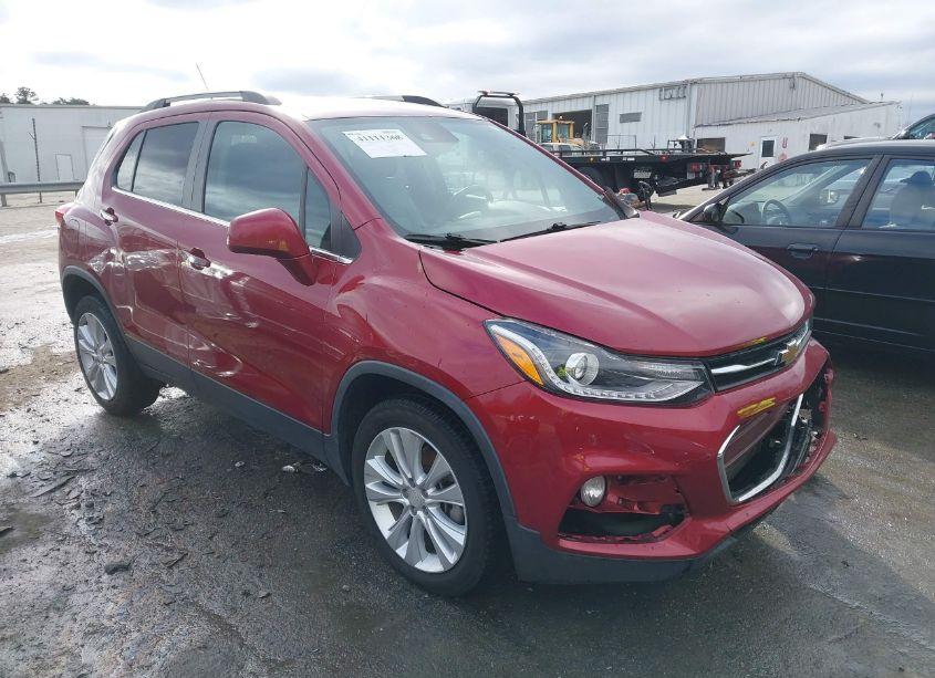 2018 Chevrolet Trax PREMIER (VIN 3GNCJRSBXJL216205) main photo