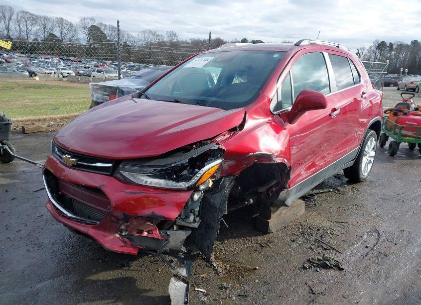 Photo 2 of 2018 Chevrolet Trax PREMIER (VIN 3GNCJRSBXJL216205)