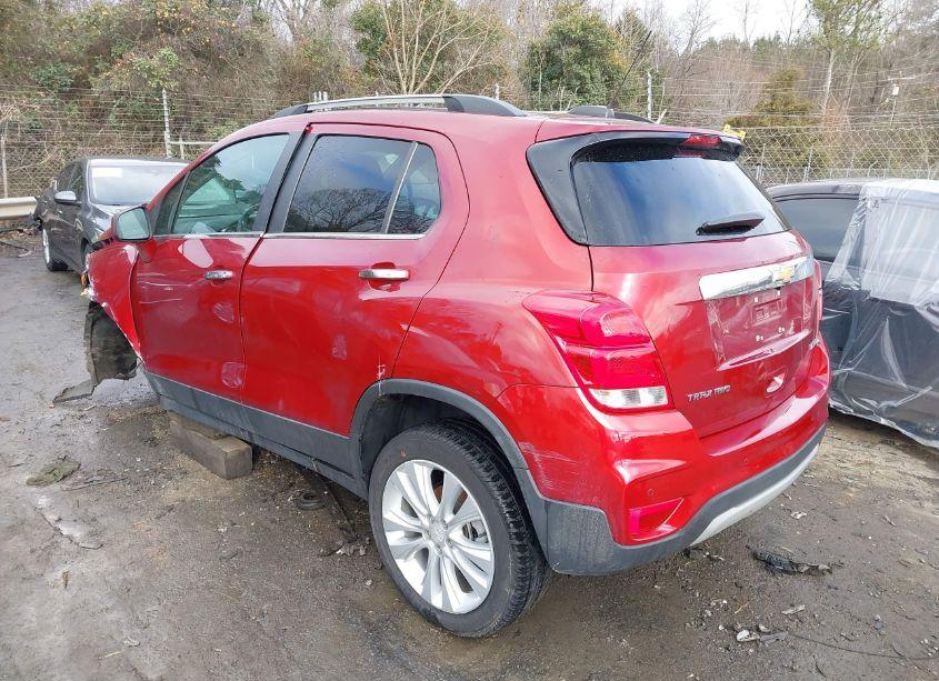 Photo 3 of 2018 Chevrolet Trax PREMIER (VIN 3GNCJRSBXJL216205)