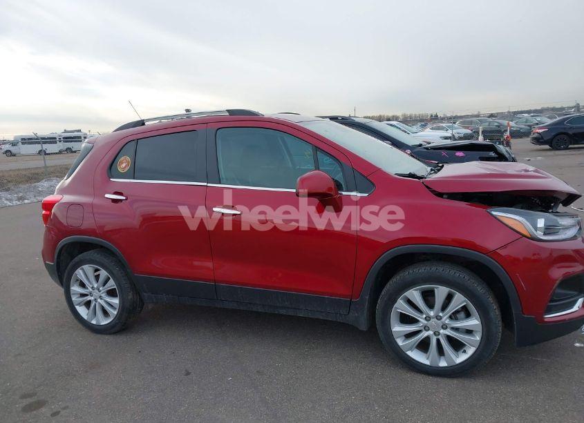 Photo 13 of 2018 Chevrolet Trax PREMIER (VIN 3GNCJRSBXJL245395)