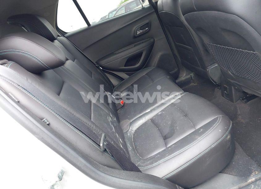 Photo 8 of 2015 Chevrolet Trax LTZ (VIN 3GNCJTSB3FL173184)