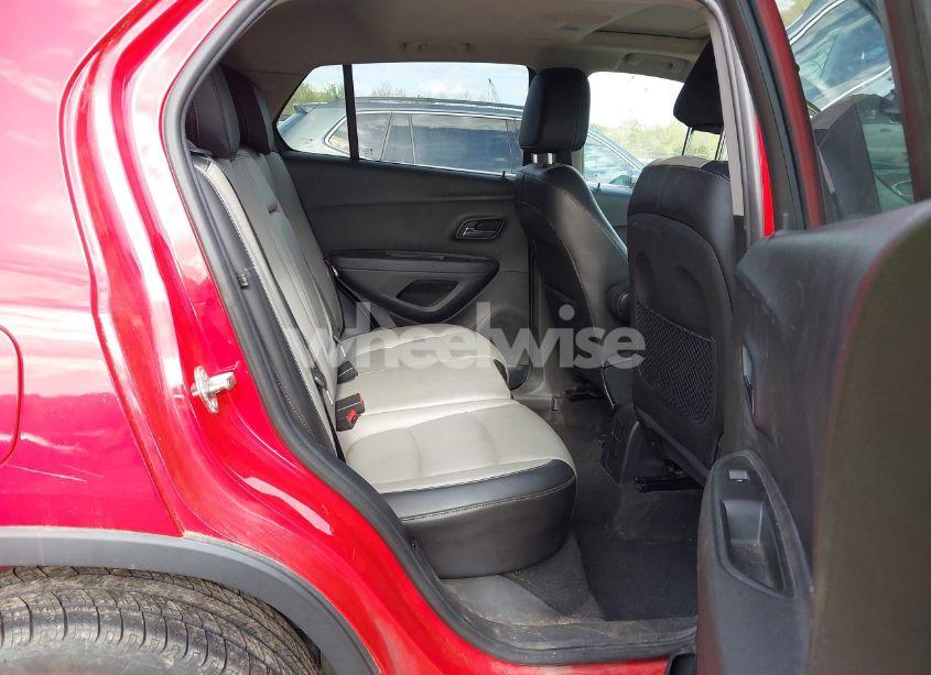Photo 8 of 2015 Chevrolet Trax LTZ (VIN 3GNCJTSB6FL213113)