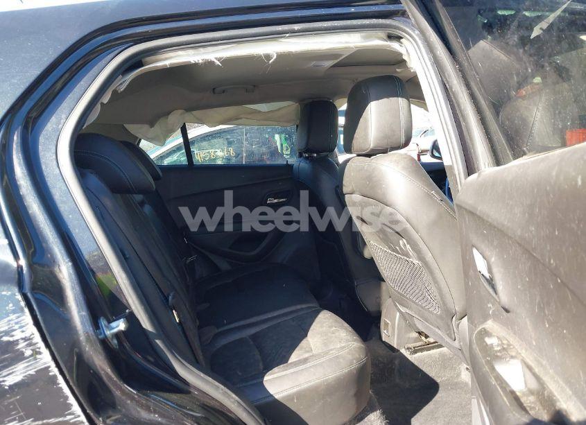Photo 8 of 2015 Chevrolet Trax LTZ (VIN 3GNCJTSBXFL252903)