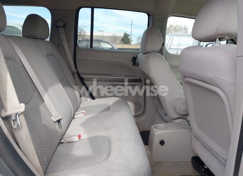 Photo 8 of 2008 Chevrolet Hhr LS (VIN 3GNDA13DX8S617517)
