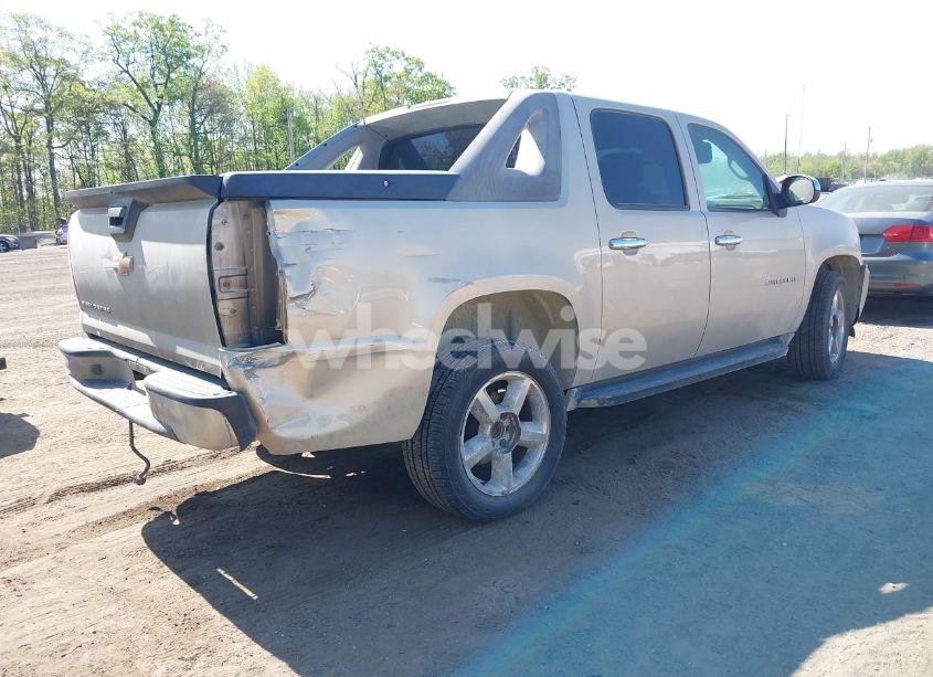 Photo 4 of 2007 Chevrolet Avalanche C1500 (VIN 3GNEC12007G135346)