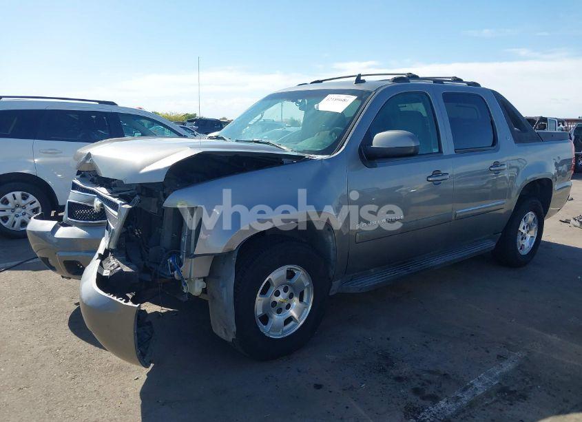 Photo 2 of 2007 Chevrolet Avalanche 1500 LT (VIN 3GNEC12017G113629)