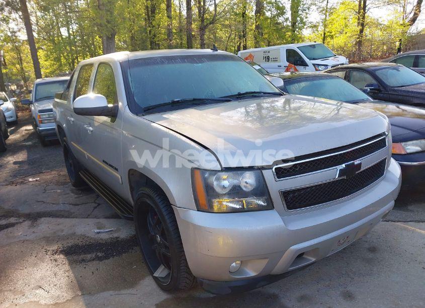 2007 Chevrolet Avalanche 1500 LT (VIN 3GNEC12017G211706) main photo