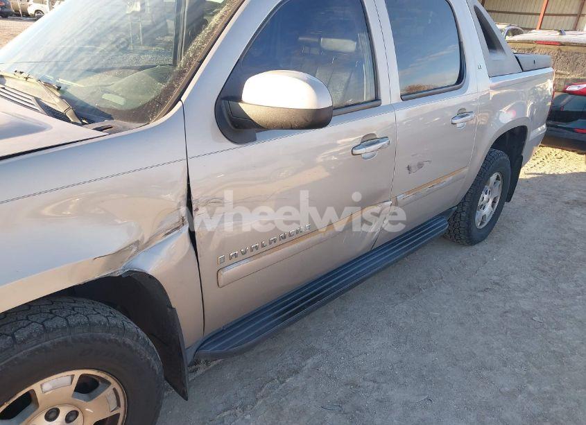 Photo 6 of 2007 Chevrolet Avalanche 1500 LT (VIN 3GNEC12017G262557)