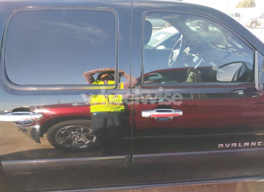 Photo 13 of 2007 Chevrolet Avalanche 1500 LTZ (VIN 3GNEC12017G297941)