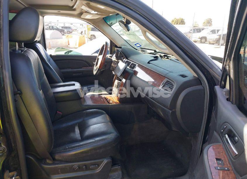 Photo 5 of 2007 Chevrolet Avalanche 1500 LTZ (VIN 3GNEC12017G297941)