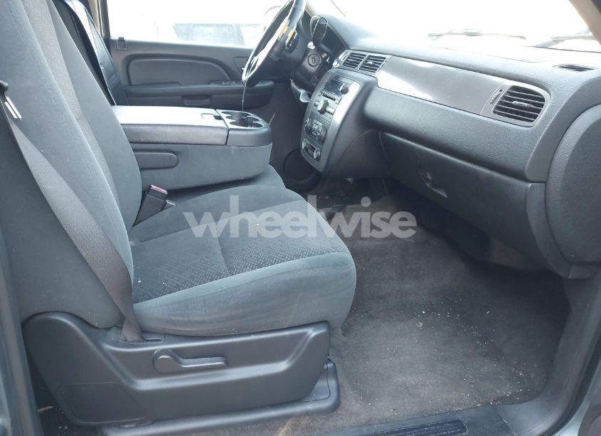 Photo 5 of 2008 Chevrolet Avalanche 1500 LS (VIN 3GNEC12018G104236)