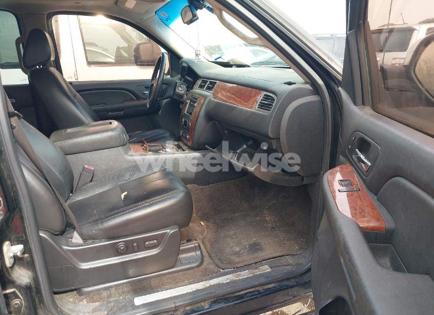 Photo 5 of 2008 Chevrolet Avalanche 1500 LTZ (VIN 3GNEC12018G291364)