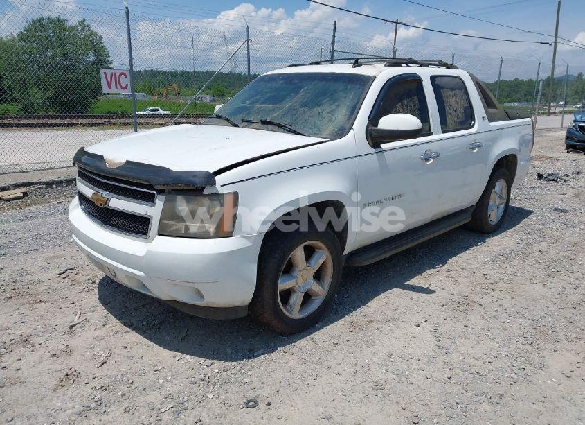 Photo 2 of 2007 Chevrolet Avalanche 1500 LTZ (VIN 3GNEC12037G194102)
