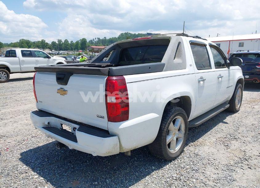 Photo 4 of 2007 Chevrolet Avalanche 1500 LTZ (VIN 3GNEC12037G194102)