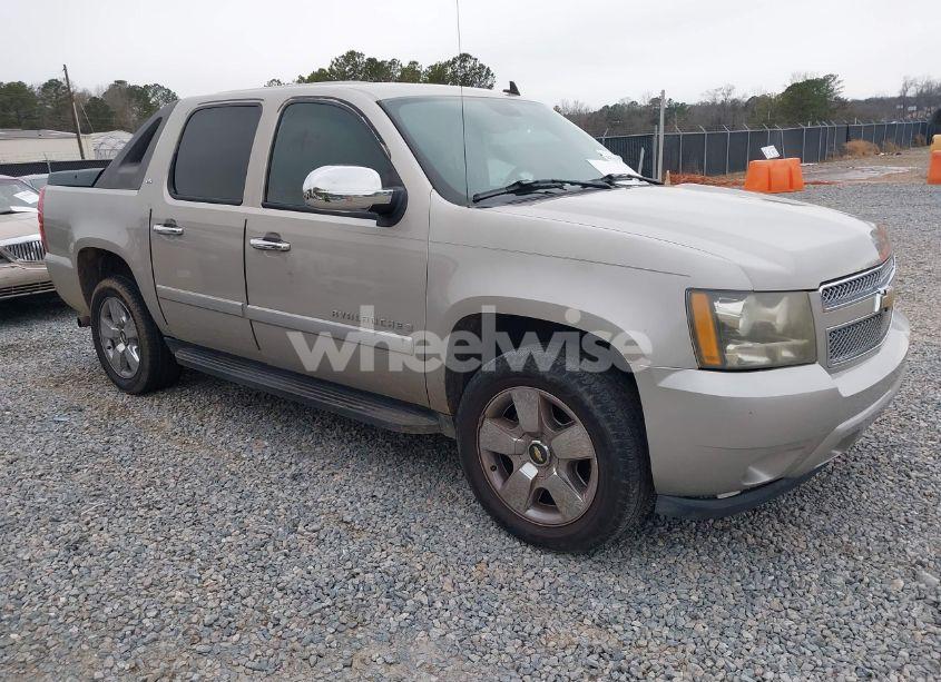 2007 Chevrolet Avalanche 1500 LS (VIN 3GNEC12037G320720) main photo
