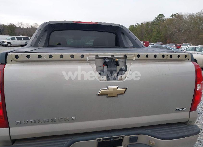 Photo 6 of 2007 Chevrolet Avalanche 1500 LS (VIN 3GNEC12037G320720)