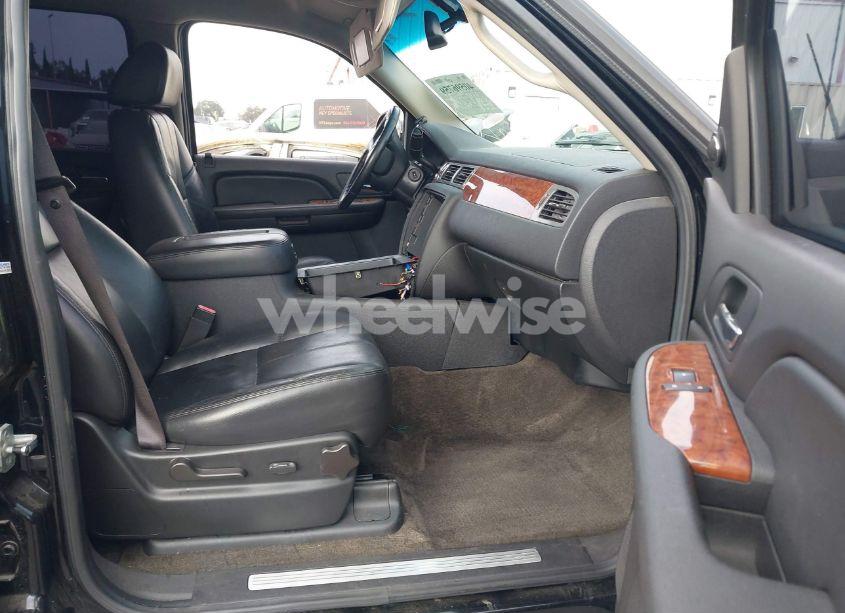 Photo 5 of 2008 Chevrolet Avalanche 1500 LT (VIN 3GNEC12038G146276)