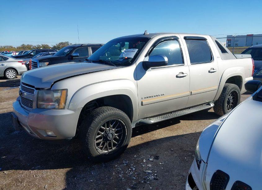 Photo 2 of 2007 Chevrolet Avalanche 1500 LT (VIN 3GNEC12047G287520)