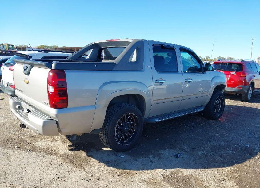 Photo 4 of 2007 Chevrolet Avalanche 1500 LT (VIN 3GNEC12047G287520)
