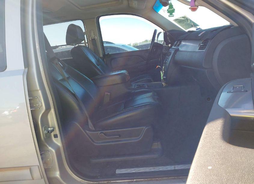 Photo 5 of 2007 Chevrolet Avalanche 1500 LT (VIN 3GNEC12047G287520)