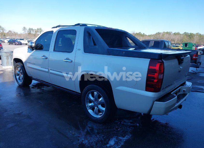 Photo 3 of 2008 Chevrolet Avalanche 1500 LTZ (VIN 3GNEC12048G279063)