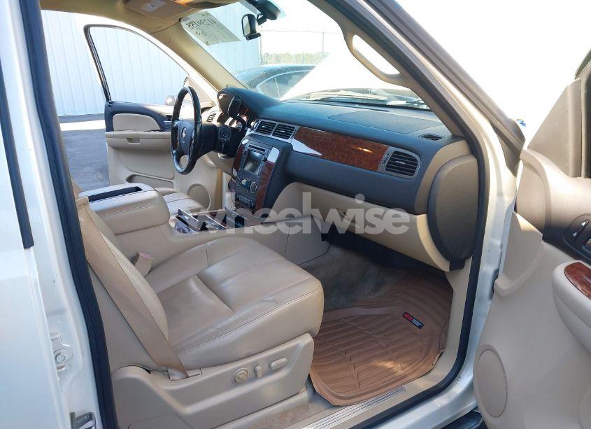 Photo 5 of 2008 Chevrolet Avalanche 1500 LTZ (VIN 3GNEC12048G279063)