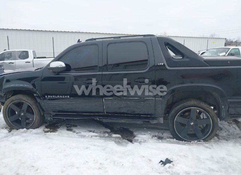 Photo 13 of 2007 Chevrolet Avalanche 1500 LT (VIN 3GNEC12067G291021)
