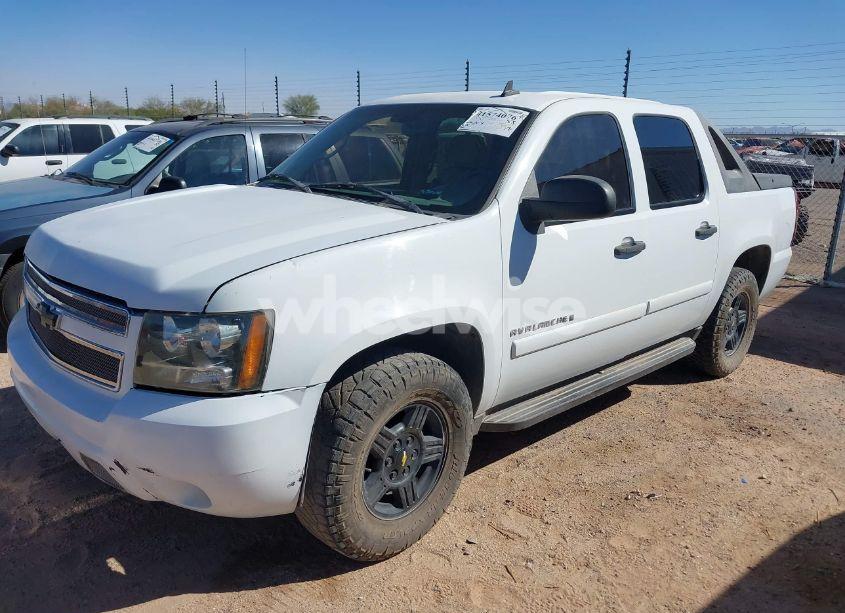 Photo 2 of 2007 Chevrolet Avalanche 1500 LS (VIN 3GNEC12077G258755)