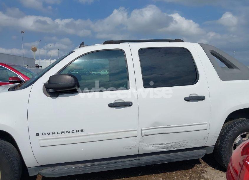 Photo 15 of 2009 Chevrolet Avalanche 1500 LS (VIN 3GNEC12079G239075)