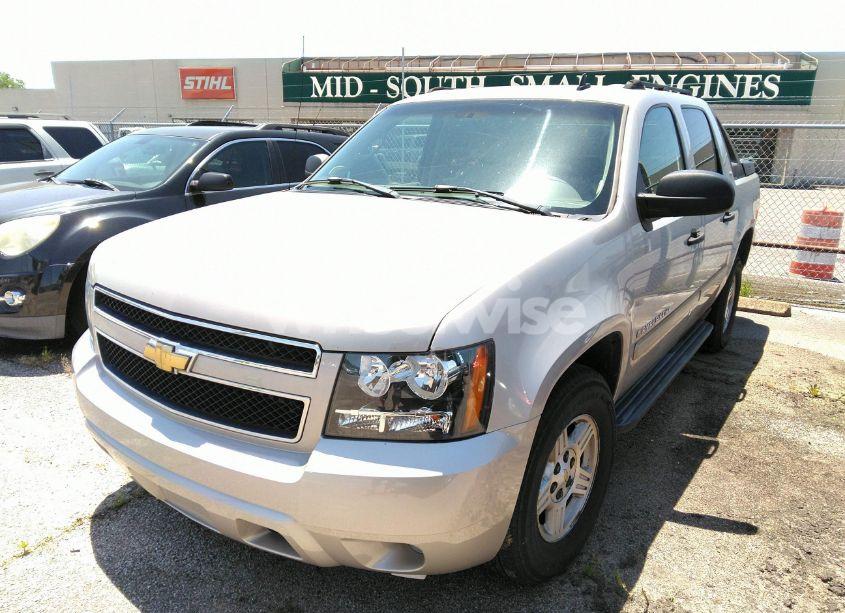Photo 2 of 2007 Chevrolet Avalanche 1500 LS (VIN 3GNEC12087G182432)