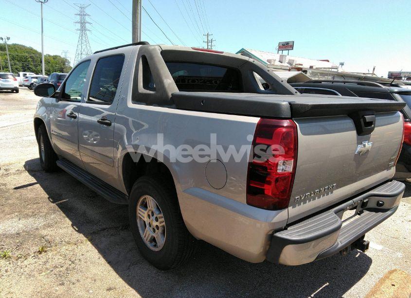 Photo 3 of 2007 Chevrolet Avalanche 1500 LS (VIN 3GNEC12087G182432)