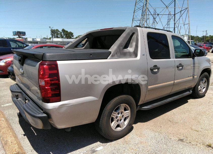 Photo 4 of 2007 Chevrolet Avalanche 1500 LS (VIN 3GNEC12087G182432)