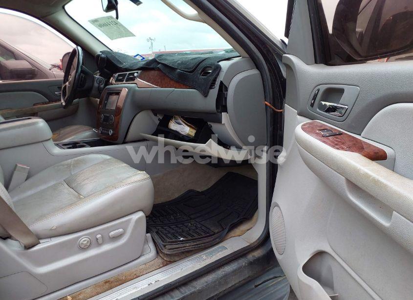 Photo 5 of 2007 Chevrolet Avalanche 1500 LTZ (VIN 3GNEC12087G204834)