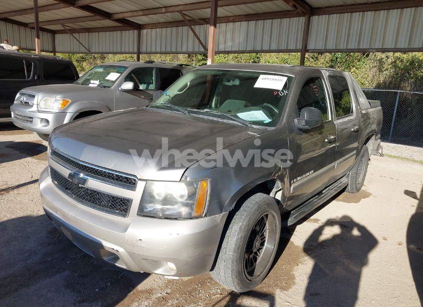 Photo 2 of 2008 Chevrolet Avalanche 1500 LT (VIN 3GNEC12088G147102)