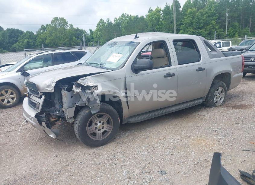 Photo 2 of 2007 Chevrolet Avalanche 1500 LS (VIN 3GNEC120X7G116612)