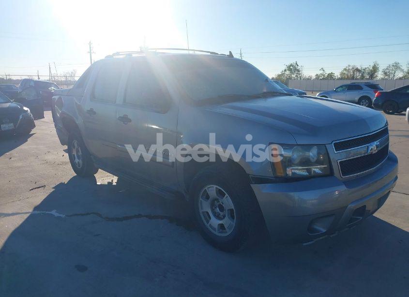 2007 Chevrolet Avalanche 1500 LS (VIN 3GNEC120X7G173117) main photo