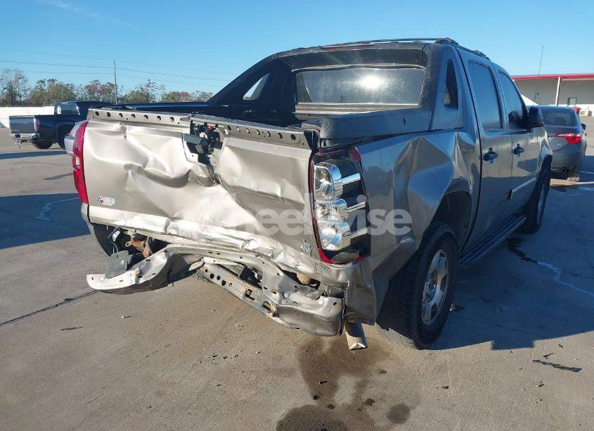 Photo 6 of 2007 Chevrolet Avalanche 1500 LS (VIN 3GNEC120X7G173117)