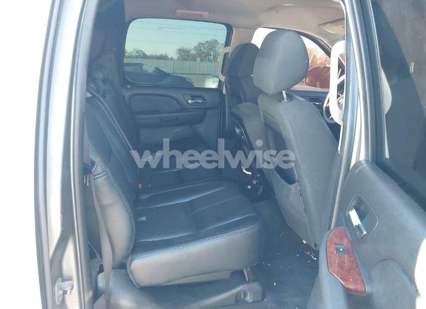 Photo 8 of 2007 Chevrolet Avalanche 1500 LS (VIN 3GNEC120X7G173117)