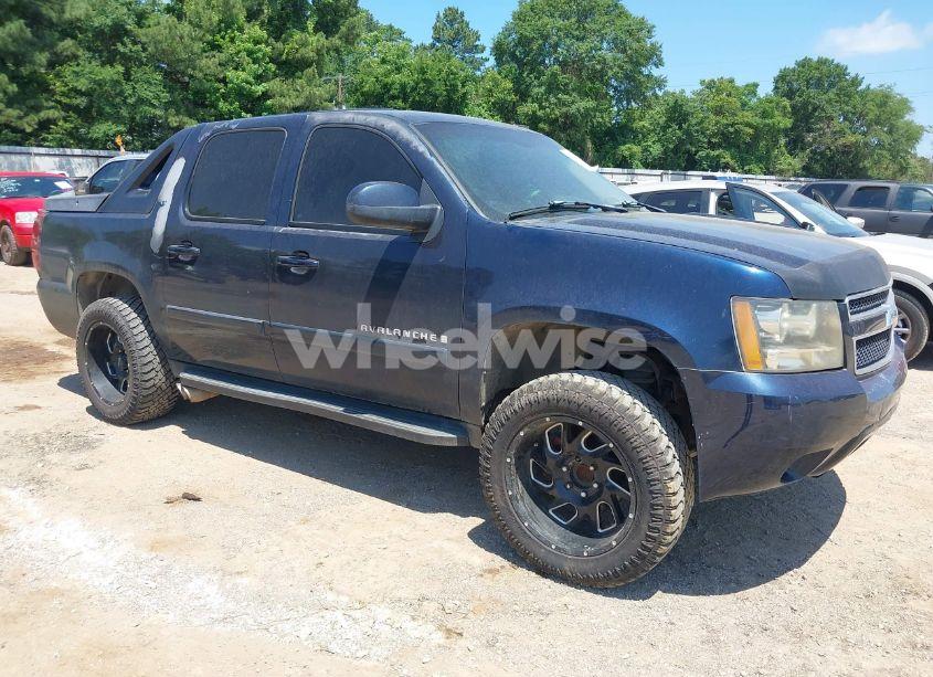 2007 Chevrolet Avalanche 1500 LT (VIN 3GNEC120X7G215740) main photo