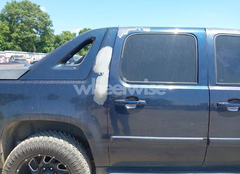 Photo 6 of 2007 Chevrolet Avalanche 1500 LT (VIN 3GNEC120X7G215740)