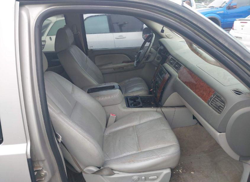 Photo 5 of 2007 Chevrolet Avalanche 1500 LT (VIN 3GNEC120X7G244901)